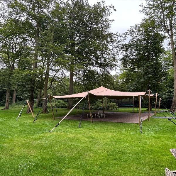 Stretchtent 7,5 x 10 meter huren